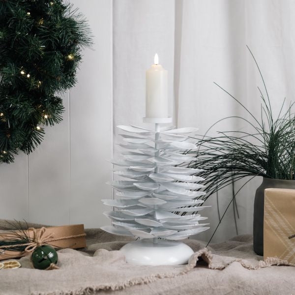 Lune Pinecone Stand 24 x 33