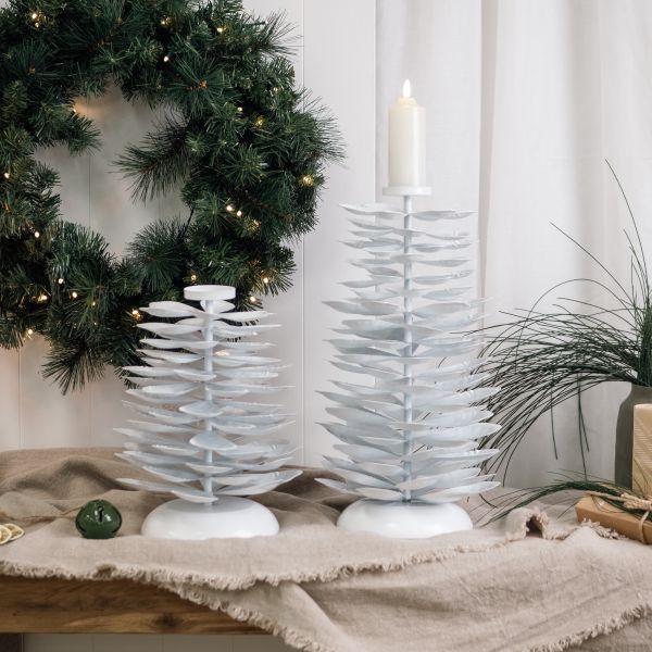 Lune Pinecone Stand 27 x 46