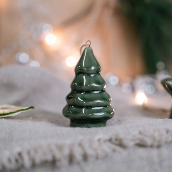 Lucia Snow Hanging Tree Green