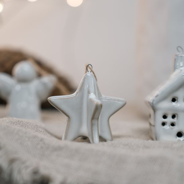 Lucia Snow Hanging Star