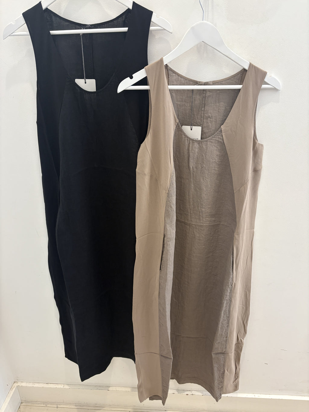 Transit B116 Linen Dress