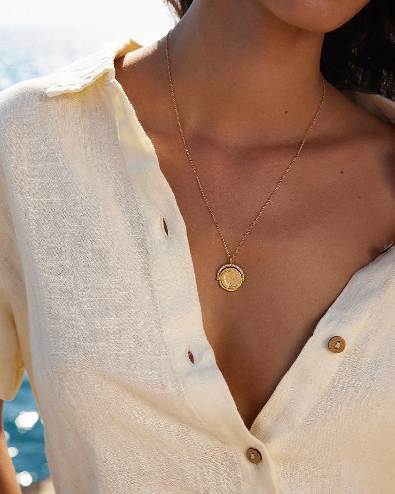 Agapee Sirius Necklace