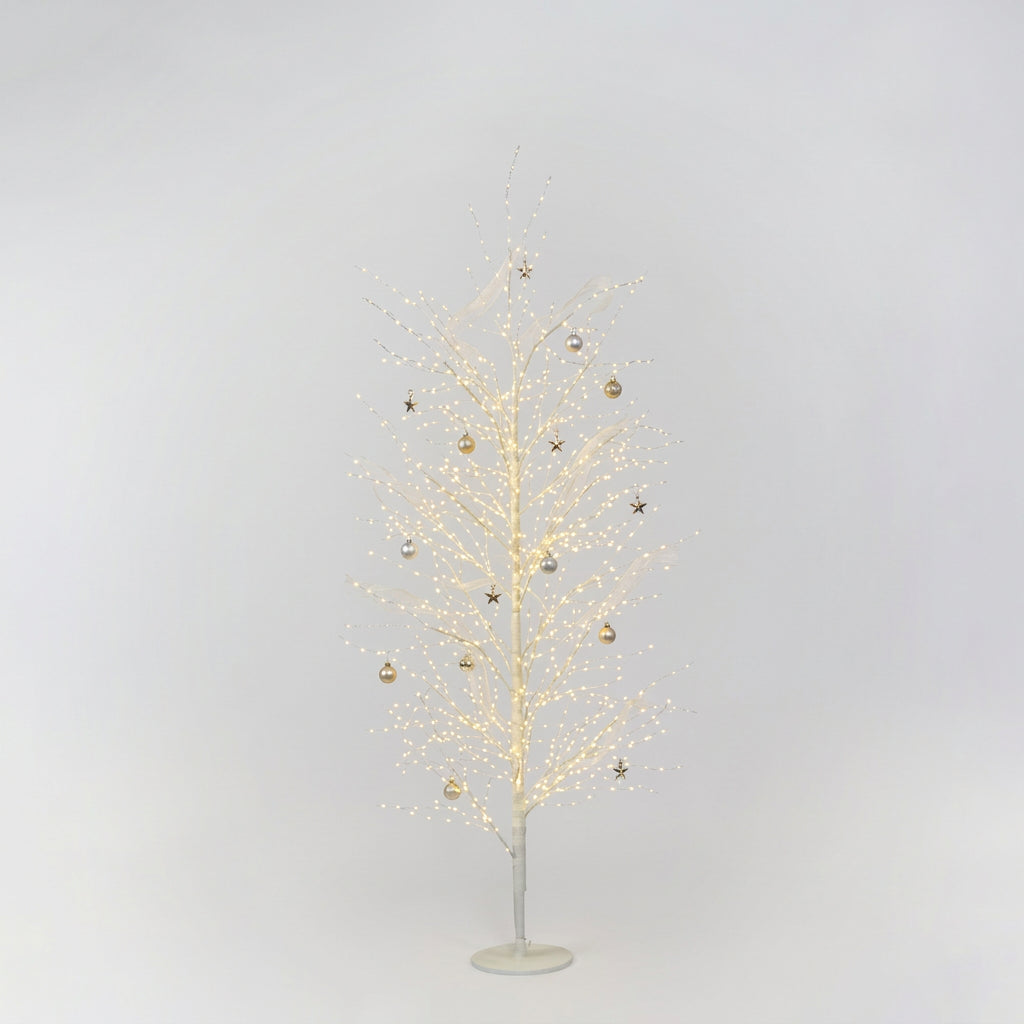 White Forest Twinkling Tree with Lights 900 lights 150cm